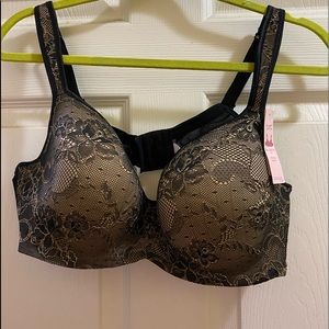 42D New padded underwire lace bra